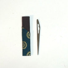 画像をギャラリービューアに読み込む, 鱗鶴形菓子切り 青系人絹菓子切り入れ / 新品茶道具 1本 ガチャ 京都製,京都製 日本製 cbsy100