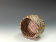 Load image into Gallery viewer, 近代工芸人気作家 梅田正弘|UMEDA Masahiro ( 大阪-三重県, 1937‐ ? ) 伊賀 練上くり抜き文 茶碗 共箱 dbsy14679-L