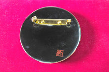 画像をギャラリービューアに読み込む, 名工 川越美和|KAWAGOE Miwa( 石川, 2000年前後) 輪島塗超絶技巧 卵殻象嵌砂子蒔絵 ヨークシャーテリア 犬ブローチ dbsy15124-c