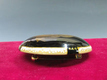 画像をギャラリービューアに読み込む, 名工 川越美和|KAWAGOE Miwa( 石川, 2000年前後) 輪島塗超絶技巧 卵殻象嵌砂子蒔絵 ヨークシャーテリア 犬ブローチ dbsy15124-c