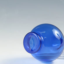 画像をギャラリービューアに読み込む, ヴィンテージ Lauscha Glass 旧東ドイツ・ラウシャ村の丁寧な吹きガラス 鮮やかなブルーの鶴首花生 1950年代頃(a) 箱なし dbsy13373-o