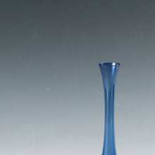 画像をギャラリービューアに読み込む, ヴィンテージ Lauscha Glass 旧東ドイツ・ラウシャ村の丁寧な吹きガラス 鮮やかなブルーの鶴首花生 1950年代頃(c) 箱なし dbsy13375-o