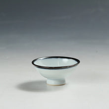 이미지를 갤러리 뷰어에 로드 , お買い得◆◇有田焼 手描き 鉄釉口紅呉須一文字 酒杯/小付 1客 未使用高級和食器◇◆和食器 日本料理 おしゃれな器 現代工藝 dbsy15310