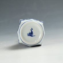 画像をギャラリービューアに読み込む, 名工 清水焼 浜口文楽|HAMAGICHI Bunraku-Kiyomizu ware( 京都 ) 手描き 染付 徳利 1客 懐石道具 和食器 抹茶 tea chado ware おしゃれな器 現代工藝作家/伝統工芸工房 デッドストック used 陶芸 陶磁器 古陶磁 porcelain, 高級料亭,レストラン食器茶事/茶会道具 art piece dbsy15460