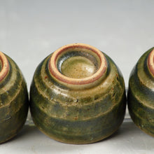 将图片加载到图库查看器,お買い得 織部|ORIBE丁寧な轆轤引き 珍味入/ 酒杯/ 茶杯 1客 未使用高級和食器 dbsy15362-b