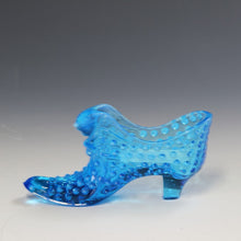 将图片加载到图库查看器,アメリカヴィンテージ FENTON|フェントン(USA,1950-70年代) ブルーボブネイル オパールセント アートガラス キャットシューズ 女の子を素敵な処へ運ぶラッキーアイテム dbsy15893-9