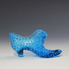 将图片加载到图库查看器,アメリカヴィンテージ FENTON|フェントン(USA,1950-70年代) ブルーボブネイル オパールセント アートガラス キャットシューズ 女の子を素敵な処へ運ぶラッキーアイテム dbsy15893-9