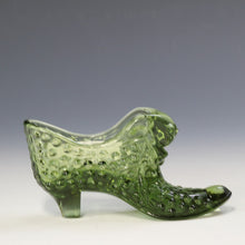 將圖片載入圖庫檢視器 アメリカヴィンテージ FENTON|フェントン(USA,1950-70年代) モスグリーンボブネイル アートガラス キャットシューズ 女の子を素敵な処へ運ぶラッキーアイテム dbsy15888-9