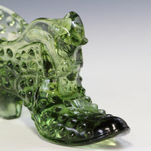 將圖片載入圖庫檢視器 アメリカヴィンテージ FENTON|フェントン(USA,1950-70年代) モスグリーンボブネイル アートガラス キャットシューズ 女の子を素敵な処へ運ぶラッキーアイテム dbsy15888-9