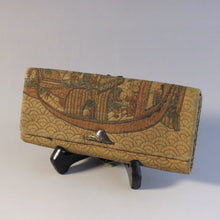 画像をギャラリービューアに読み込む, 時代 相良刺繍 青海波唐船文 金工金具付き紙入れ 明治期(1900年)頃 財布,服紗挟み,懐紙入れにも ◇◆古美術 骨董 工芸 染織 アンティークファブリックアート, 伝統工芸 民藝 古道具 超絶技巧 dby11112-c
