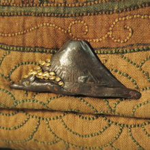 画像をギャラリービューアに読み込む, 時代 相良刺繍 青海波唐船文 金工金具付き紙入れ 明治期(1900年)頃 財布,服紗挟み,懐紙入れにも ◇◆古美術 骨董 工芸 染織 アンティークファブリックアート, 伝統工芸 民藝 古道具 超絶技巧 dby11112-c