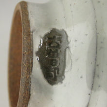 画像をギャラリービューアに読み込む, 古曽部焼 4代五十嵐信平(明治期・1900年頃) 粉引鉄絵 松の実絵見立て蓋碗 伊万里蓮鳥絵瓶台添 dbsy9624-a