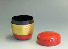 Load image into Gallery viewer, Hatsuse Senryuan Itomaki Natsume (red) Wooden lacquerware Pure gold foil stamping