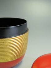 Load image into Gallery viewer, Hatsuse Senryuan Itomaki Natsume (red) Wooden lacquerware Pure gold foil stamping