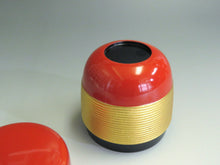 Load image into Gallery viewer, Hatsuse Senryuan Itomaki Natsume (red) Wooden lacquerware Pure gold foil stamping