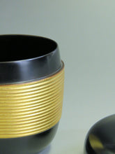 Load image into Gallery viewer, Hatsuse Senryuan Itomaki Natsume (black) Wooden lacquerware Pure gold foil stamping