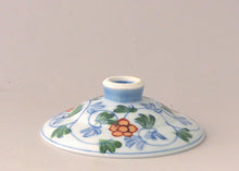 画像をギャラリービューアに読み込む, 伊万里 秋草染付見立て蓋椀(E) bs39-k
