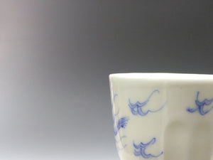 時代もの 平戸焼｜HIRADO ( 長崎県, 江戸後期~幕末期/1840年代頃作製 ) 白磁 青花 雲龍染付 上手 猪口 8客揃 / 茶杯 酒盃 ぐい吞/ 伊万里 IMARI dbsy14682-L