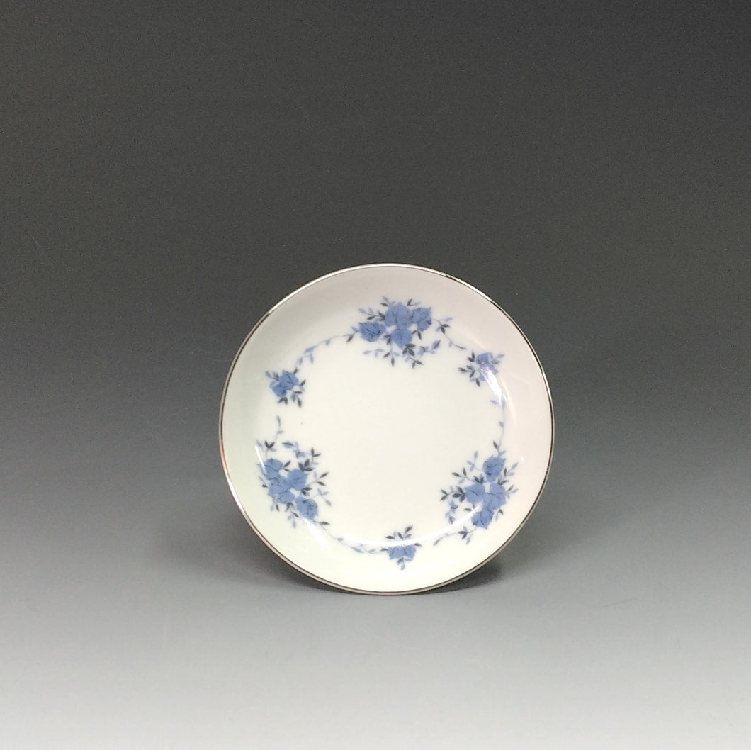 昭和レトロ Gold陶磁器｜GOLD CHINA ( 愛知県, 1970年代頃作製 ) 唐草文(青) 小皿 1枚 dbsy14689-L