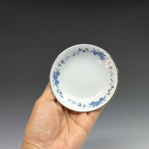 昭和レトロ Gold陶磁器｜GOLD CHINA ( 愛知県, 1970年代頃作製 ) 唐草文(青) 豆皿 1枚 dbsy14688-L