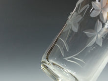 画像をギャラリービューアに読み込む, ヴィンテージ 手彫り エングレーブ 花卉文 硝子コップ/ タンブラー 1客 dbsy15466
