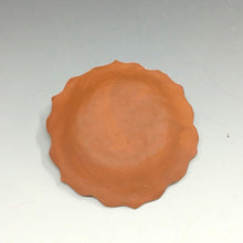 画像をギャラリービューアに読み込む, 備前｜Bizen ware( 岡山, 幕末-明治/1860年頃) 型物 菊花図 煎餅皿 1枚 dbsy15531-o
