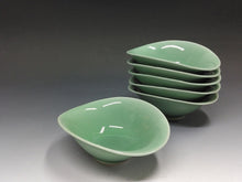 将图片加载到图库查看器，現代工芸人気作家,名工 梶原茂正｜KAJIWARA Shigemasa(佐賀, 1948- ) 有田青磁 向付 1客/ 深皿 小鉢 dbsy15967-ミ
