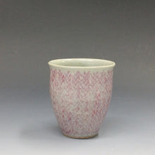 Load image into Gallery viewer, 現代工芸人気作家 島岡桂｜SHIMAOKA Kei(栃木, 1978- ) 益子焼 地釉縄文象嵌湯呑 dbsy15981-ミ
