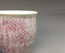 Load image into Gallery viewer, 現代工芸人気作家 島岡桂｜SHIMAOKA Kei(栃木, 1978- ) 益子焼 地釉縄文象嵌湯呑 dbsy15981-ミ
