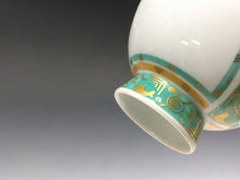 Load image into Gallery viewer, 現代工芸人気作家 杉野弘美｜SUGINO Hiromi(京都, 1947- ) 清水焼 色絵金彩 珈琲碗, C/S, コーヒーカップ dbsy15985-ミ
