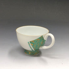 Load image into Gallery viewer, 現代工芸人気作家 杉野弘美｜SUGINO Hiromi(京都, 1947- ) 清水焼 色絵金彩 珈琲碗, C/S, コーヒーカップ dbsy15985-ミ
