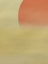 Load image into Gallery viewer, 金武蘇春｜KANETAKE Sosyun「瑞陽(旭日)」 尺五立 現代作家中古掛軸 共箱 正月 めでた掛 早春 年中/普段掛け 縁起物 無事祈願 日本画 JY2259

