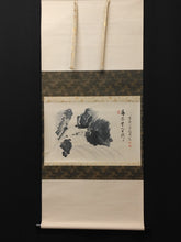 Load image into Gallery viewer, 細合喝堂｜HOSOAI Katsudou( -2005) 渓流図自画賛「清流無間断」尺八横 物故作家掛軸 共箱 JY2260
