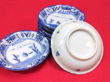 Load image into Gallery viewer, 時代もの (大正-昭和(1920年代)頃) 手描 花鳥染付 芙蓉手 小皿/ 豆皿 1枚 dbsy16095-ミ
