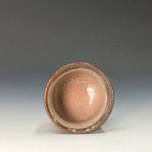 Load image into Gallery viewer, 中里重利窯 三玄窯 唐津皮鯨 ぐい呑(a) 共箱 dbsy14339-9
