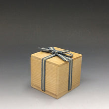 Load image into Gallery viewer, 中里重利窯 三玄窯 唐津皮鯨 ぐい呑(a) 共箱 dbsy14339-9
