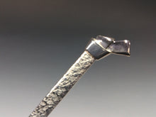 Load image into Gallery viewer, 名工 金谷五良三郎｜KANEYA Gorosaburo(京都, 昭和期) 南鐐 結び黒文字 菓子切 純銀刻印 検査済 メーカー共包添  dbsy16186-9
