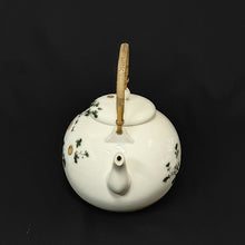 將圖片載入圖庫檢視器 清水焼Kiyomizu ware( 京都 萬珠堂販売, 大正~昭和前期1920年代頃)釉下彩 菊之絵 急須 木箱添  dbsy16391-y
