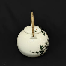 將圖片載入圖庫檢視器 清水焼Kiyomizu ware( 京都 萬珠堂販売, 大正~昭和前期1920年代頃)釉下彩 菊之絵 急須 木箱添  dbsy16391-y
