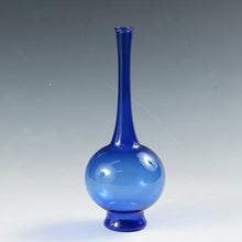 将图片加载到图库查看器，ヴィンテージ Lauscha Glass 旧東ドイツ・ラウシャ村の丁寧な吹きガラス 鮮やかなブルーの鶴首花生 1950年代頃(a) 箱なし dbsy13373-o
