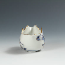 Load image into Gallery viewer, 時代もの オールド香蘭社｜KORANSYA( 明治35(1902)年拝受年書付有り) 色絵金彩 紫陽花図 煎茶器揃 /大隈英磨 (1856-1910早稲田大学前身東京専門学校初代校長/養父 大隈重信) 直筆書簡添 木箱添 dbsy13981-L
