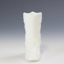 将图片加载到图库查看器，アメリカヴィンテージ BOYD｜フェントン(USA,1950-70年代) デイジーボタン ホワイトミルクガラスシューズ/ ブーツ女の子を素敵な処へ運ぶラッキーアイテム dbsy15910-9
