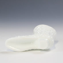 将图片加载到图库查看器，アメリカヴィンテージ BOYD｜フェントン(USA,1950-70年代) デイジーボタン ホワイトミルクガラスシューズ/ ブーツ女の子を素敵な処へ運ぶラッキーアイテム dbsy15910-9
