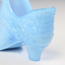 将图片加载到图库查看器，アメリカヴィンテージ BOYD｜ボイド社(USA,1978-80年代) デイジーボタン ブルーミルクガラス キャットシューズ 女の子を素敵な処へ運ぶラッキーアイテム dbsy15900-9
