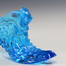 将图片加载到图库查看器，アメリカヴィンテージ FENTON｜フェントン(USA,1950-70年代) ブルーボブネイル オパールセント アートガラス キャットシューズ 女の子を素敵な処へ運ぶラッキーアイテム dbsy15893-9
