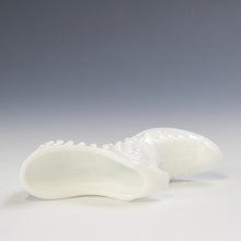 将图片加载到图库查看器，アメリカヴィンテージ FENTON｜フェントン(USA,1950-70年代) ボブネイル ミルクガラス キャットシューズ 女の子を素敵な処へ運ぶラッキーアイテム dbsy15896-9

