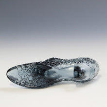 Load image into Gallery viewer, アメリカヴィンテージ FENTON｜フェントン(USA,1950-70年代) スモークデイジーボタン アートガラス キャットシューズ 女の子を素敵な処へ運ぶラッキーアイテム dbsy15887-9
