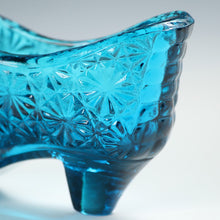 將圖片載入圖庫檢視器 アメリカヴィンテージ FENTON｜フェントン(USA,1950-70年代) ブルーデイジーボタン アートガラス シューズ 女の子を素敵な処へ運ぶラッキーアイテム dbsy15882-9
