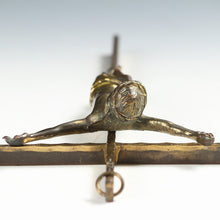 Load image into Gallery viewer, ヴィンテージ INRI イエス キリスト 磔刑像 携帯用十字架 dbsy15926-b
