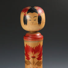 Load image into Gallery viewer, 現代工芸作家 遊佐寿彦｜YUSA Toshihiko(宮城, 1958- ) 鳴子系 伝統こけし 49.5㎝ dbsy15960-s
